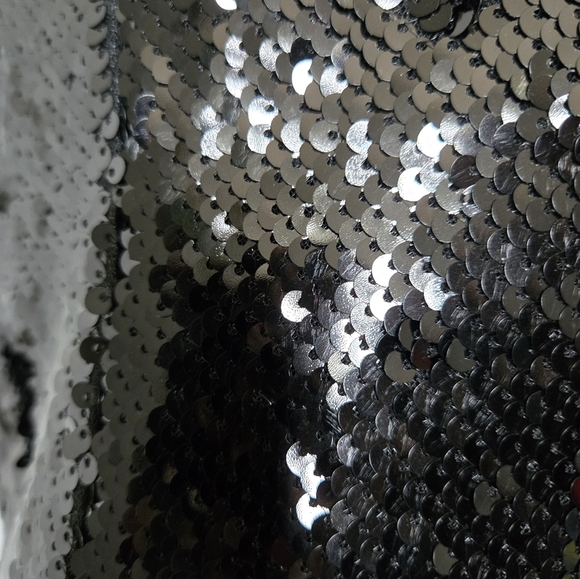 Dry Lake Black Sequin Short Sleeve Top. Size Small - Picture 4 of 12